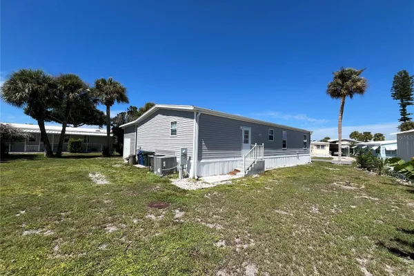 214 COMO DR