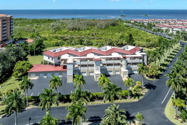 3220 SOUTHSHORE DR 24B