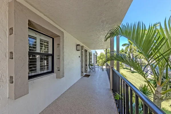 3220 SOUTHSHORE DR 24B