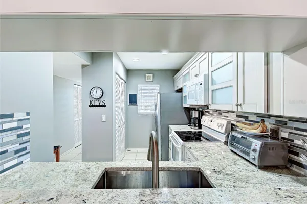 435 CERROMAR LN 329