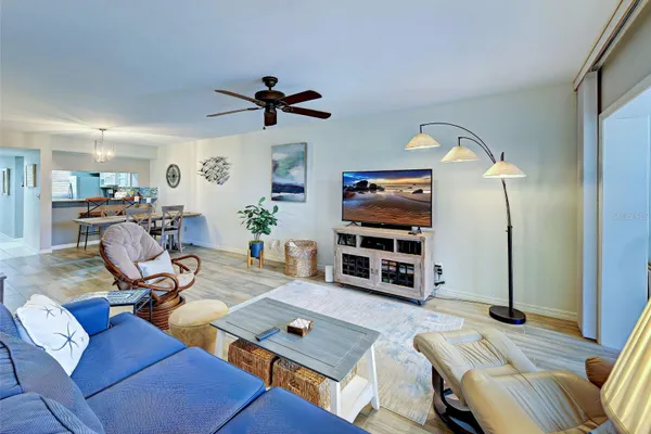 435 CERROMAR LN 329