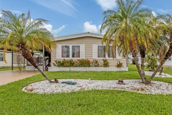196 PALM HARBOR DR