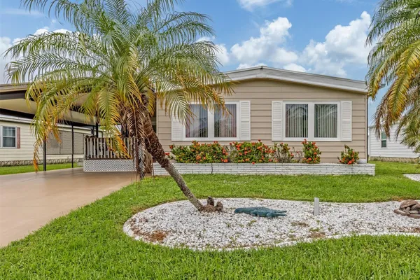 196 PALM HARBOR DR
