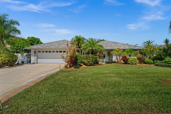 518 DOVER DR