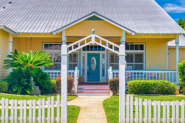 2815 BAY SIDE DR DRIVE