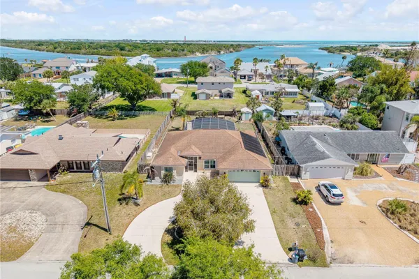 10 CUNNINGHAM DR