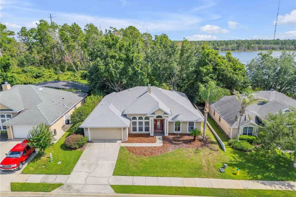 625 QUAIL LAKE DR