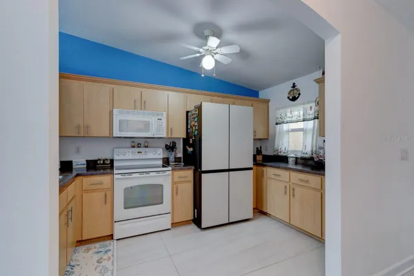 2246 HAWKS COVE CIR