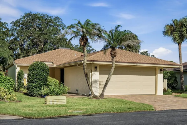 214 CANTERBURY CIR