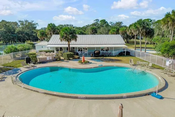 428 ELDORA DR