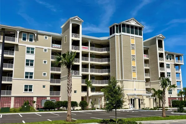 8 RIVERWALK DR 603