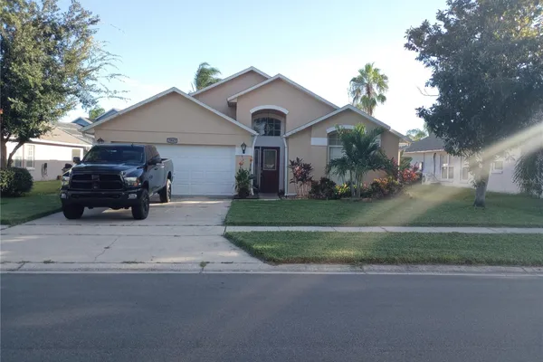 7947 GOLDEN POND CIR