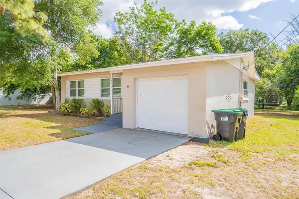 1411 N POWERS DR