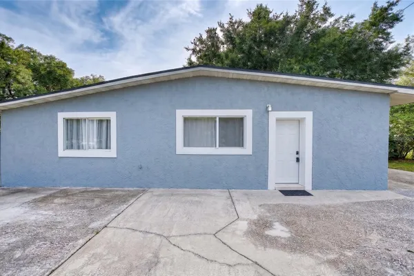 1495 PENNIWA ST