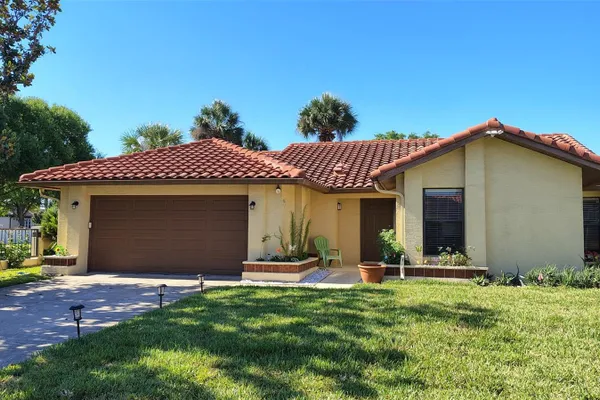 8215 ROLLA CT