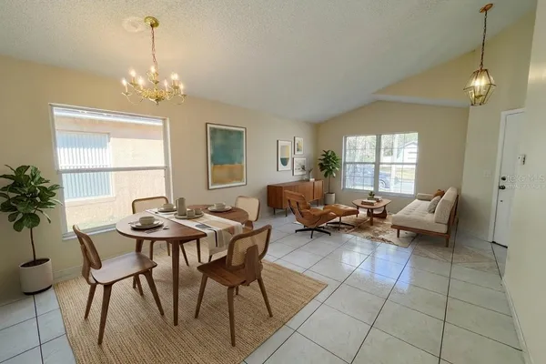 1902 PALMETTO PINE LN