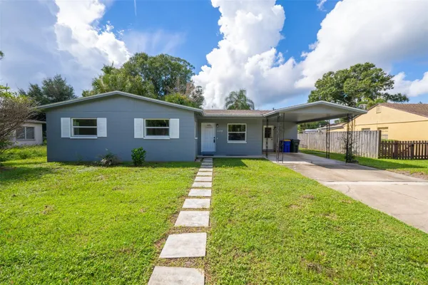 1109 PINEDALE RD