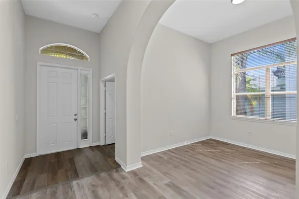 2900 BONITA CIR