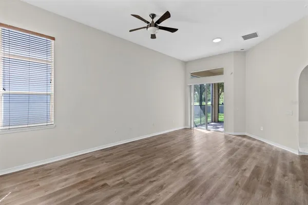2900 BONITA CIR