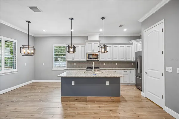 3206 W PRICE AVE