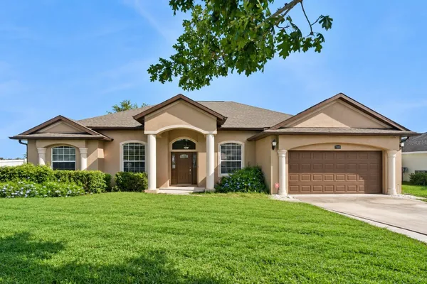2600 HOLLOW LN
