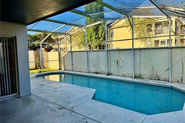 2510 HAMLET LN