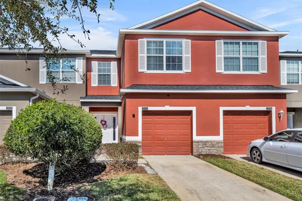 2829 ADELAIDE CT