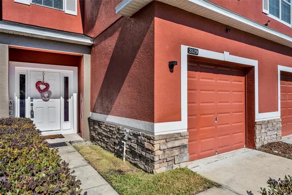 2829 ADELAIDE CT