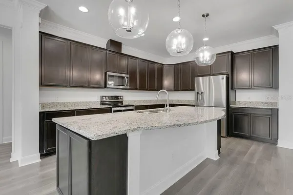 14105 LARKSPUR LAKE DR