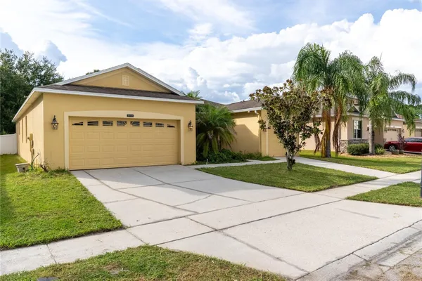 2336 CROSSTON CIR