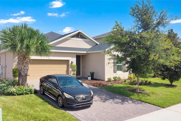 961 LAKESIDE ESTATES DR