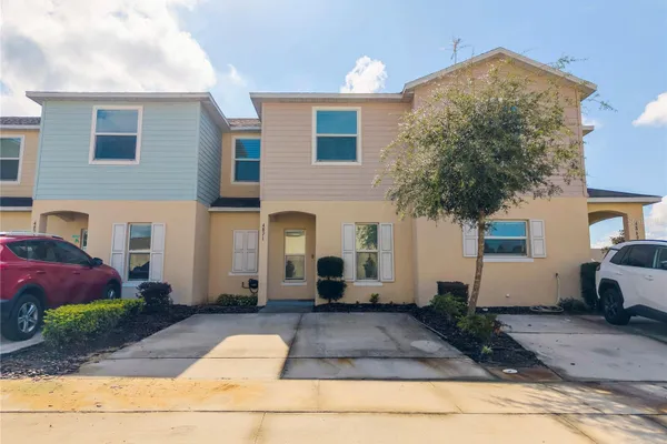 4871 CORAL CASTLE DR