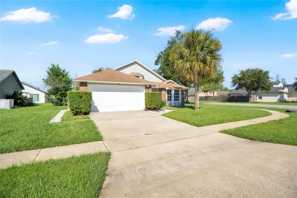 233 S ABERDEEN CIR