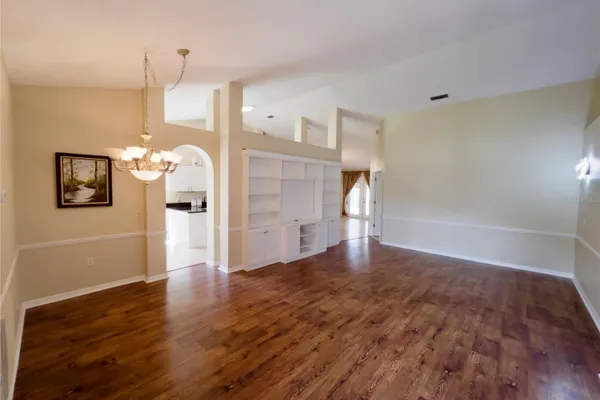 830 LAKE COMO DR