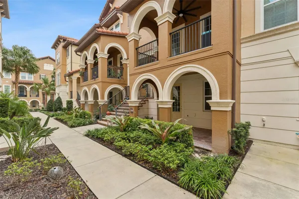 1048 PARMA CIR