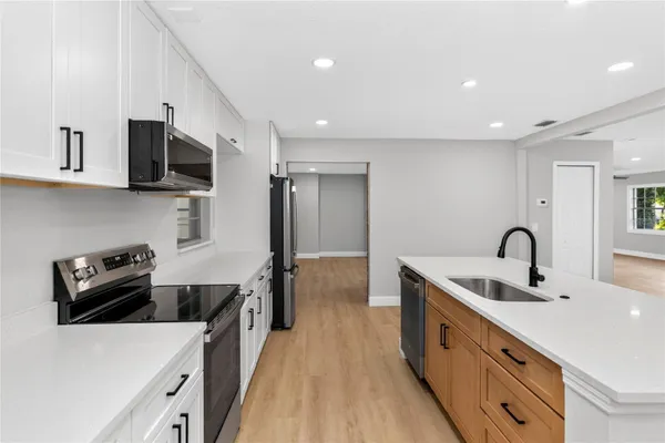 136 GLENDALE DR