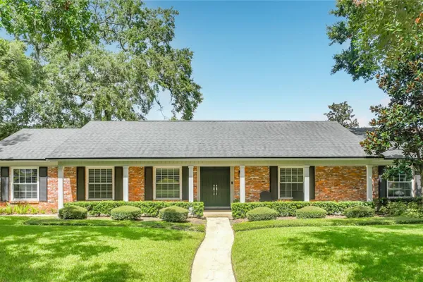 1225 SHARON PL