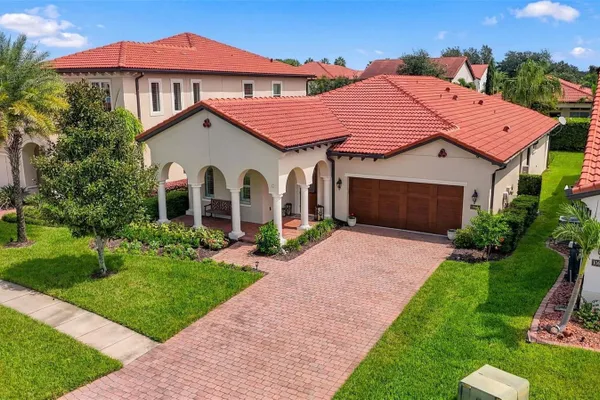 10698 ROYAL CYPRESS WAY