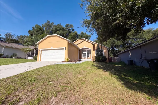 826 HILLY BEND DR