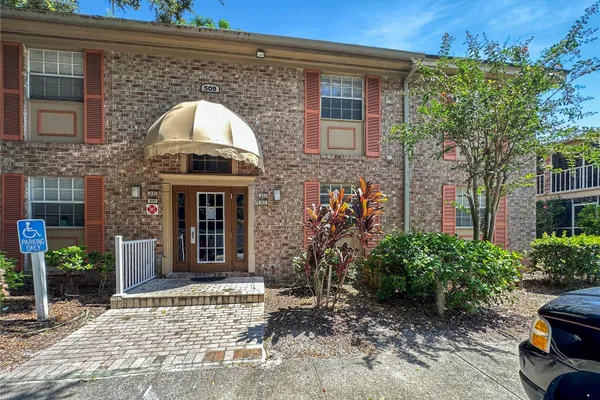 508 BANYON TREE CIR 200