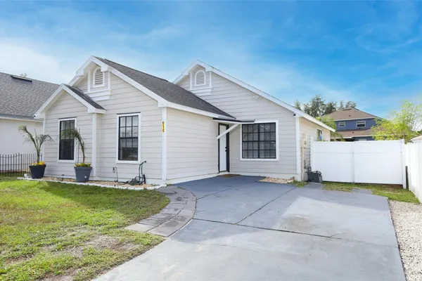 510 CONURE ST