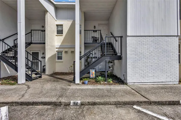 3811 N OAK DR E51
