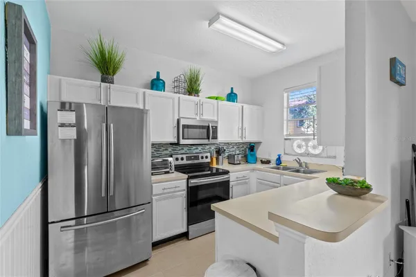 121 PALERMO ST