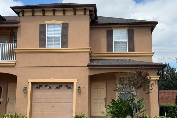1310 RETREAT VIEW CIR
