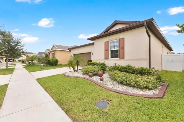 914 FALLON HILLS DR