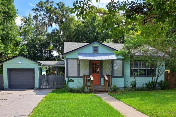 533 LAKE COMO CIR