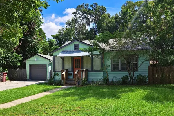 533 LAKE COMO CIR
