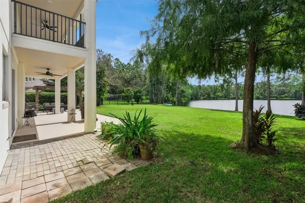 10072 OAK QUARRY DR