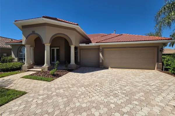 7531 CAMDEN HARBOUR DR