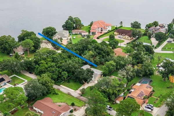 1521 FRANCES DR